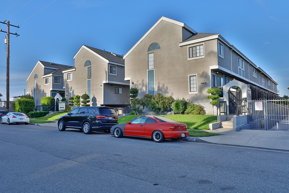 14526, 14600, 1460 Larch Avenue, Lawndale