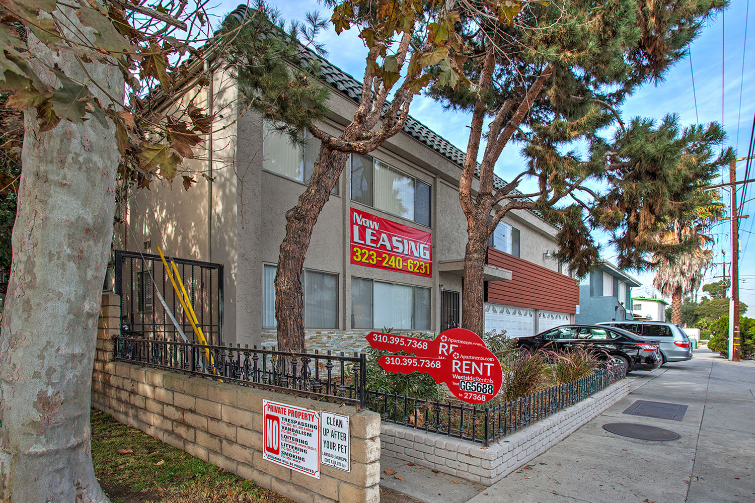 14517 Larch, Lawndale