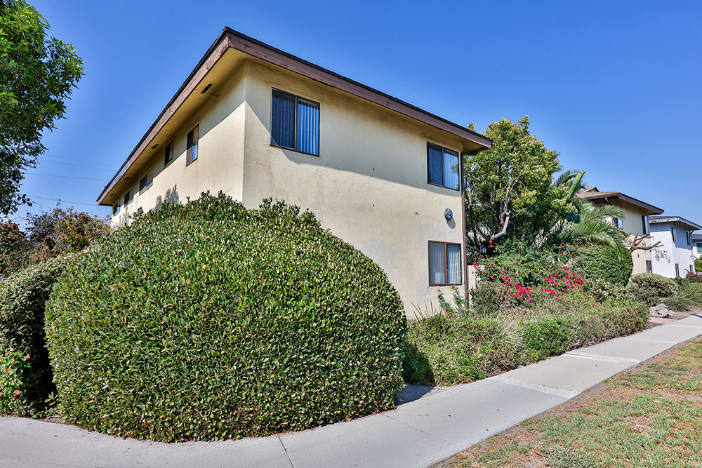 2515-W-182nd-Street-Torrance-2