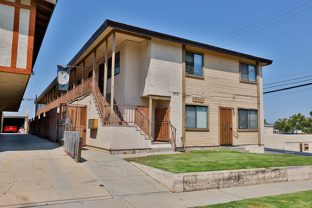 4415-West-170th-Street-Lawndale